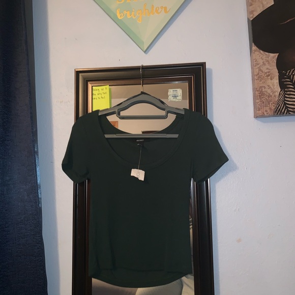 Crop top - Picture 1 of 2